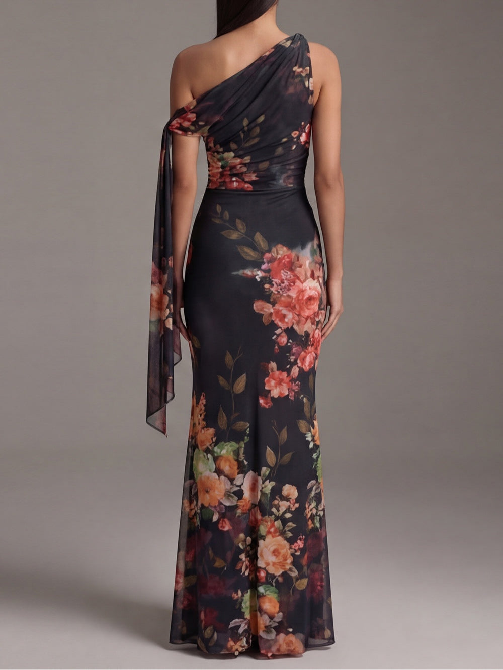 Robe Maxi Plissée en Chiffon Imprimé Noir à Épaule Unique