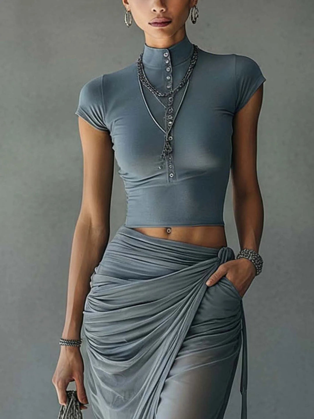 Ensemble de T-Shirt Court Bleu et Jupe Drapée en Tulle Transparent