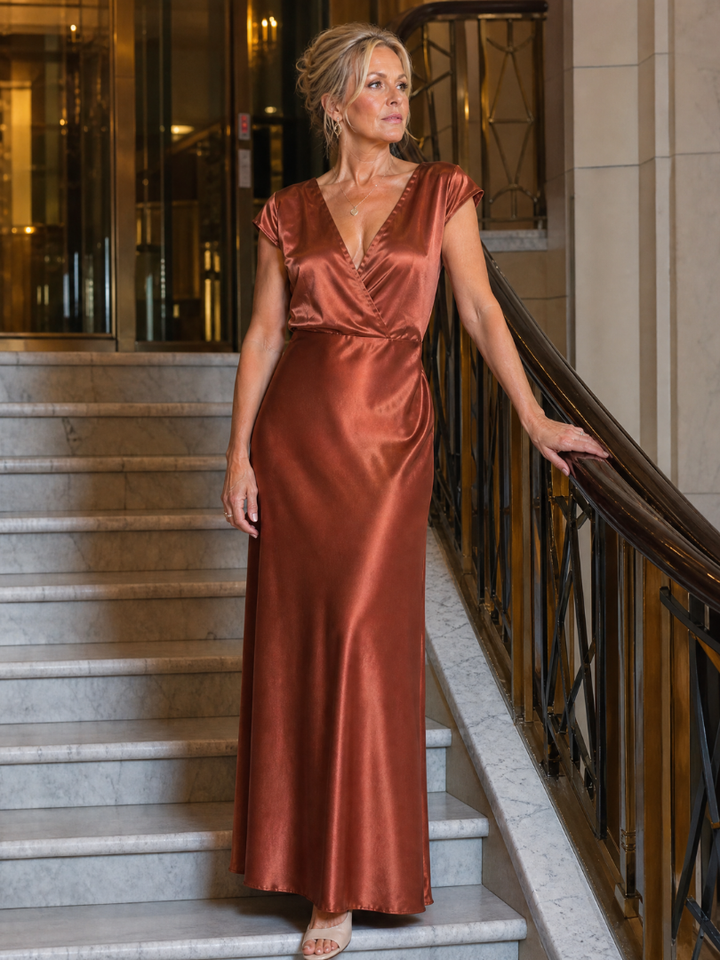Auvelle | Robe Maxi à Manches Courtes et Corsage Drapé