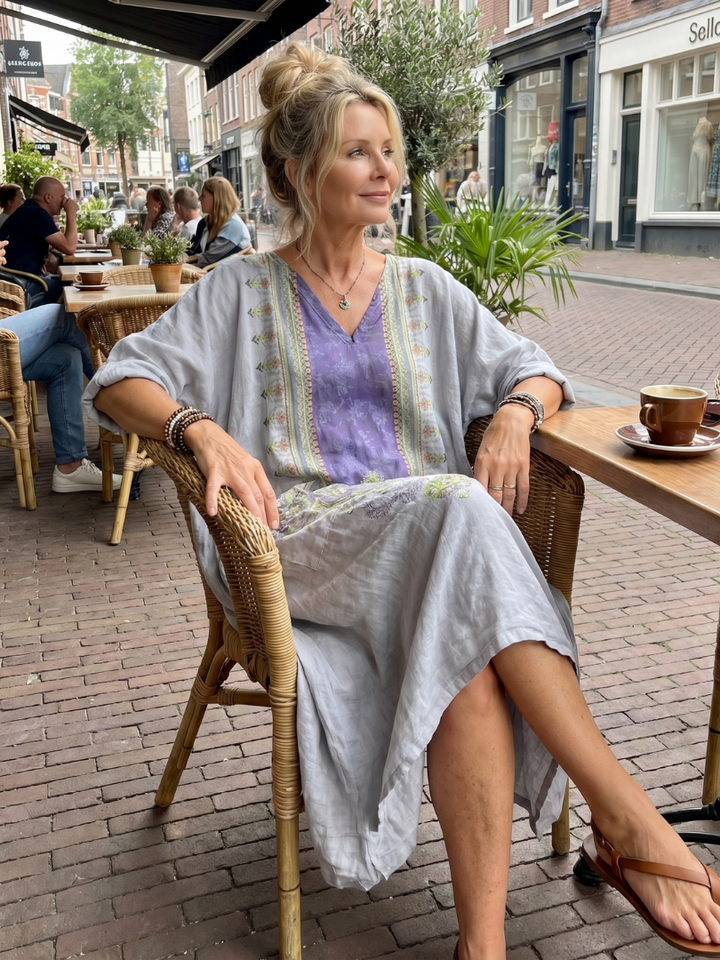 Raina | Robe midi surdimensionnée à panneaux contrastés et broderies