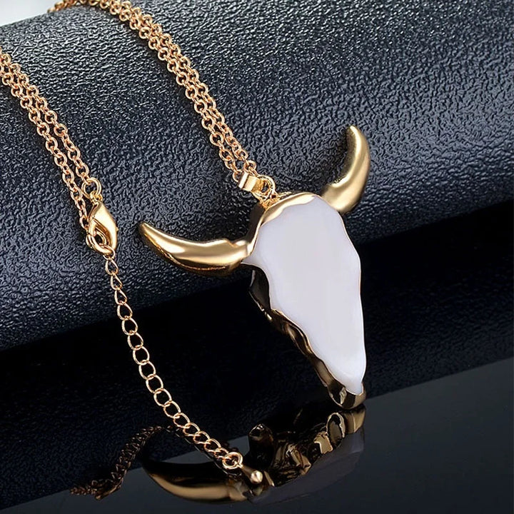 Collier en marbre doré avec taureau
