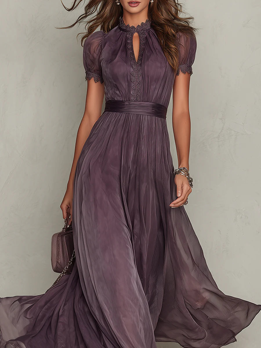 Laurence | Robe Longue Violette à Décolleté Clé & Dentelle