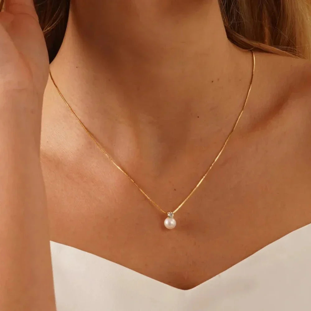 PENDENTIF MADELEINE EN PERLE