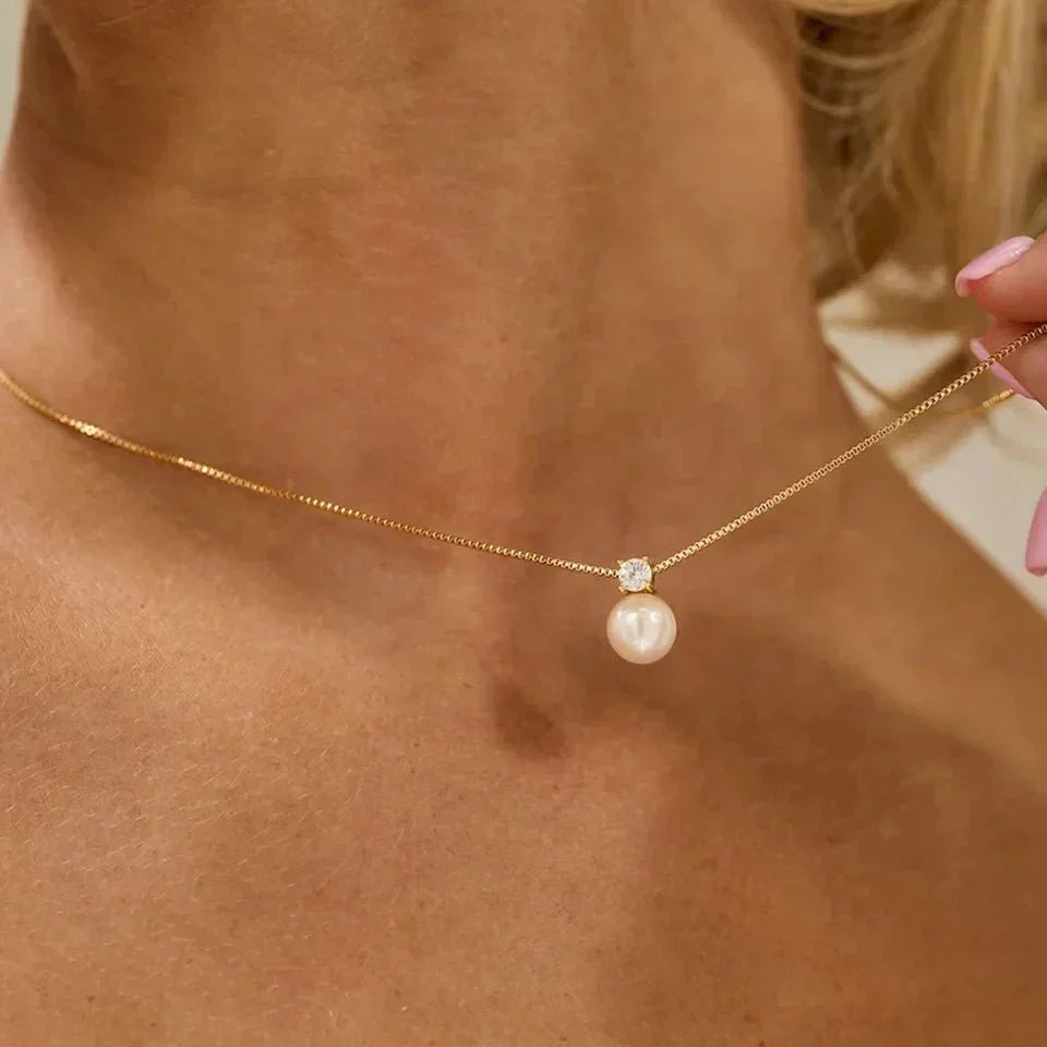 PENDENTIF MADELEINE EN PERLE