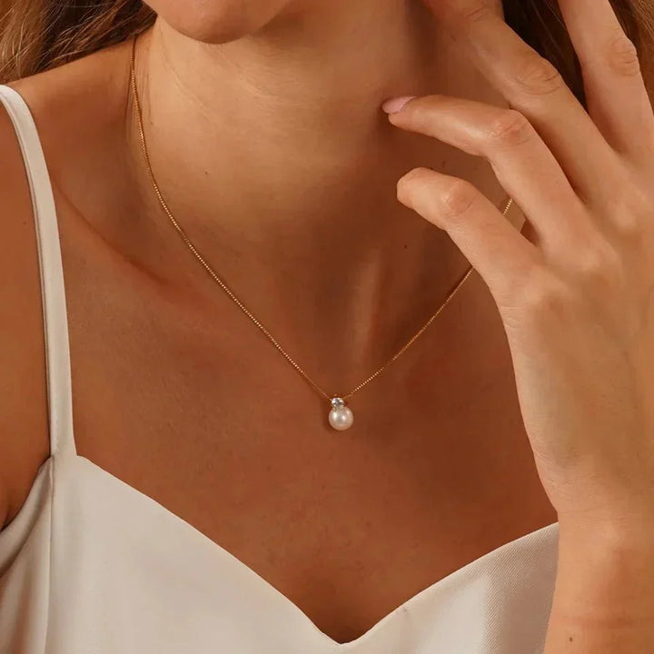 PENDENTIF MADELEINE EN PERLE