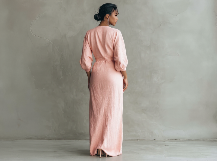 Marie - Robe Maxi Minimaliste Rose avec décolleté en V en mélange de Lin pour Femme